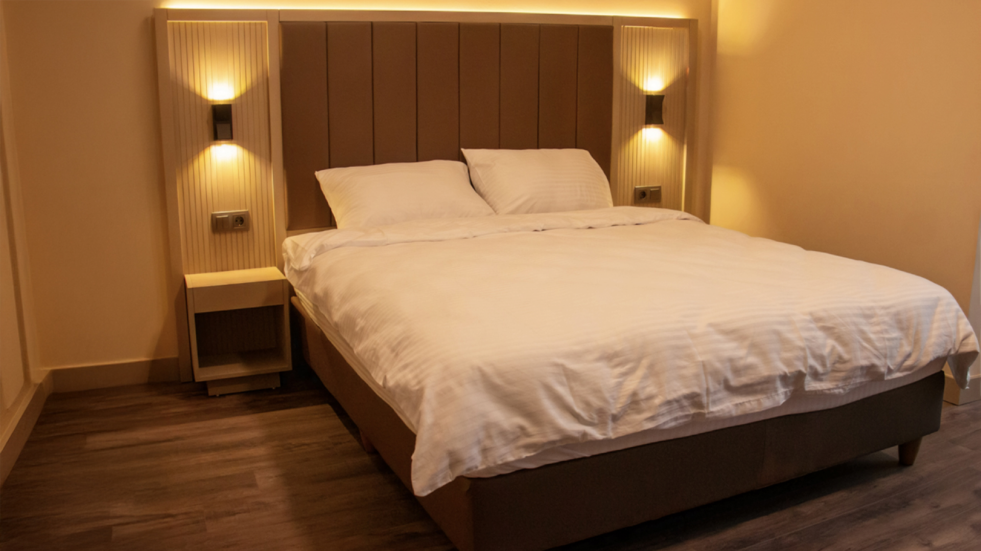 Max Suite Hotel Ataşehirde otel konaklaması yapmak isteyen misafirlerin uğrak noktası. Kaliteli ve Huzurlu bir konaklamanın güncel adresi Max Suite Ataşehir